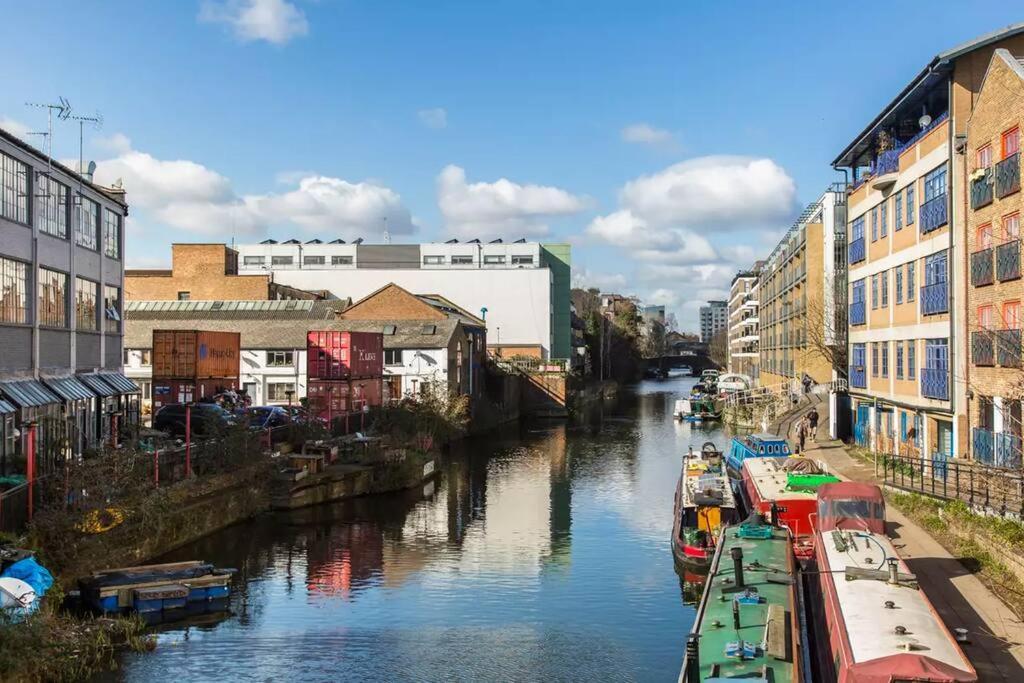Canal-Side Apartment In Shoreditch London Exterior photo
