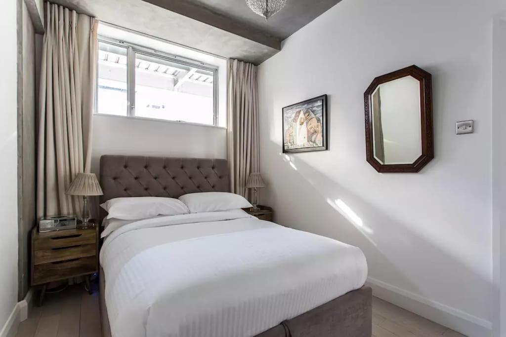 Canal-Side Apartment In Shoreditch London Exterior photo